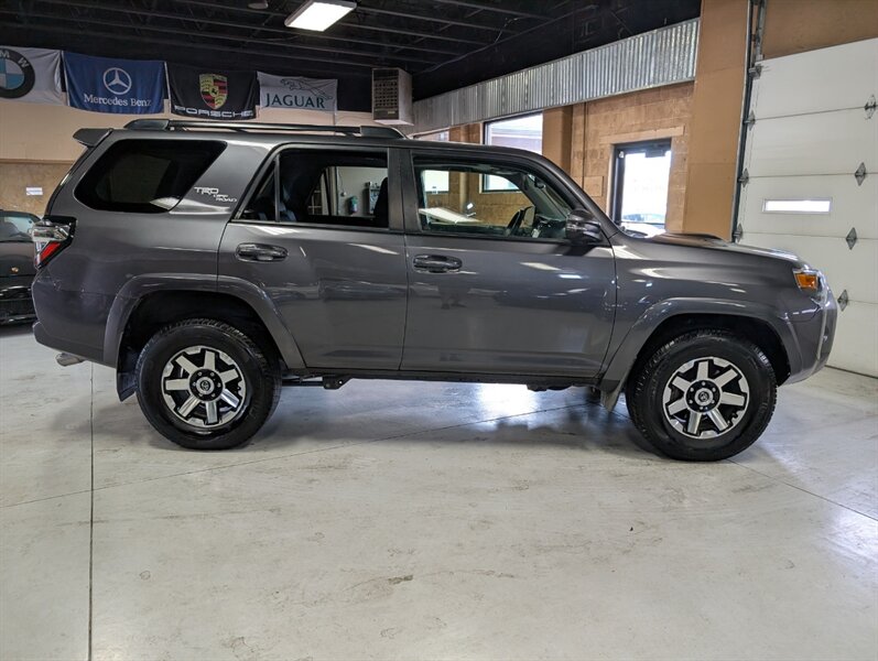 2021 Toyota 4Runner TRD Off-Road Premium - Photo 11 - Bountiful, UT 84010