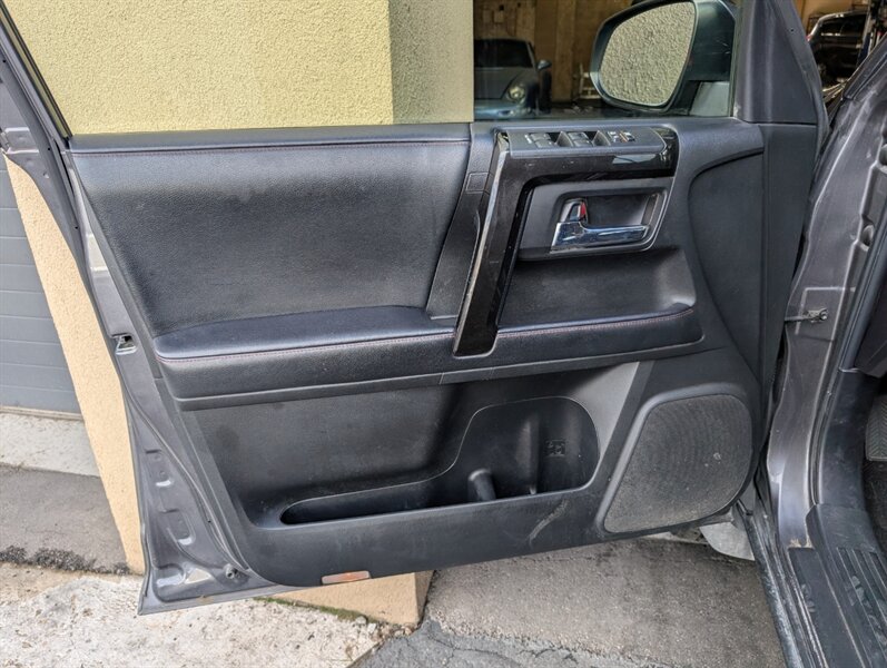 2021 Toyota 4Runner TRD Off-Road Premium - Photo 18 - Bountiful, UT 84010