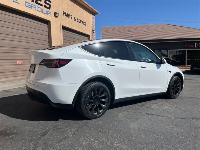 2022 Tesla Model Y Long Range - Photo 31 - St. George, UT 84770-2625