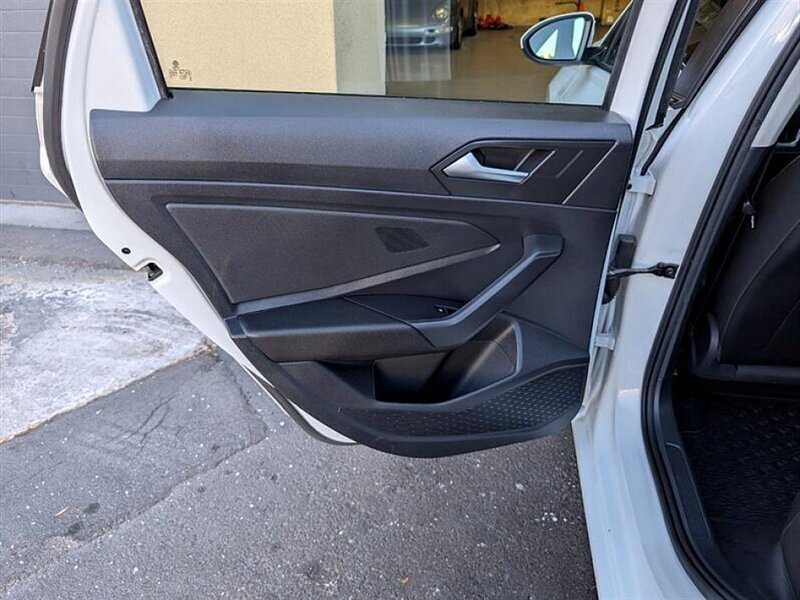 2022 Volkswagen Jetta SE - Photo 25 - Bountiful, UT 84010