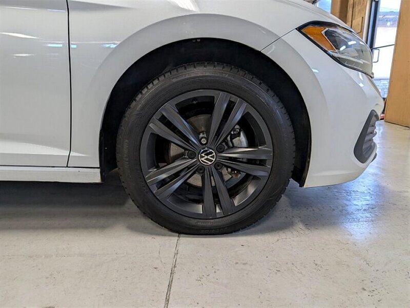 2022 Volkswagen Jetta SE - Photo 12 - Bountiful, UT 84010