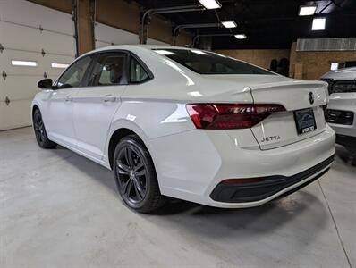 2022 Volkswagen Jetta SE   - Photo 8 - Bountiful, UT 84010