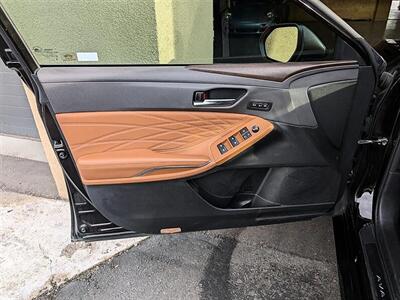 2019 Toyota Avalon Limited   - Photo 18 - Bountiful, UT 84010