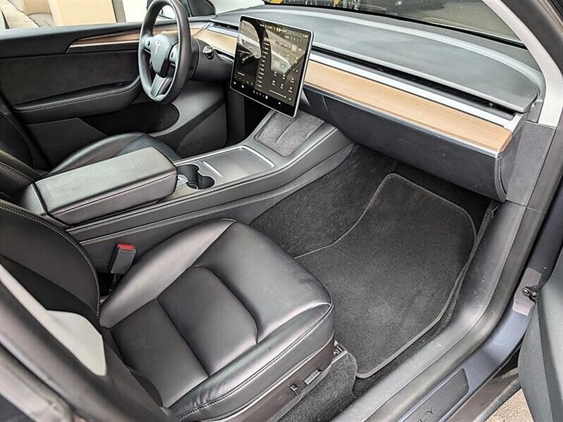 2023 Tesla Model Y Long Range FSD Capable - Photo 4 - Bountiful, UT 84010