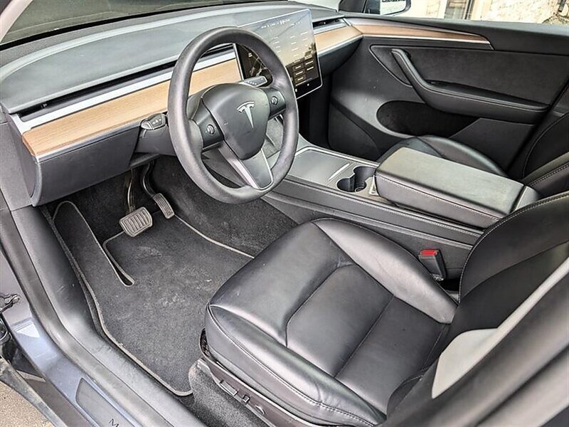 2023 Tesla Model Y Long Range FSD Capable - Photo 2 - Bountiful, UT 84010
