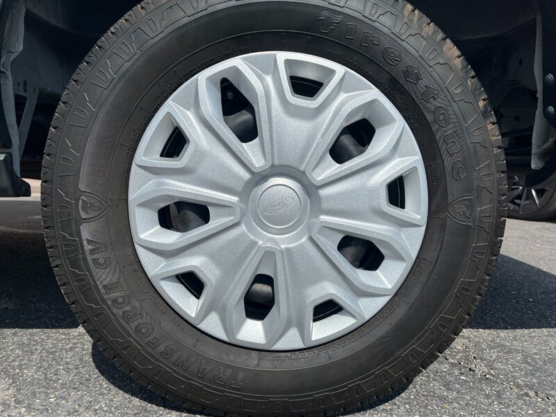 2022 Ford Transit 350 XLT * 15 Passenger - Photo 35 - St. George, UT 84770-2625