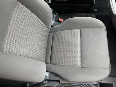 2022 Ford Transit 350 XLT * 15 Passenger - Photo 39 - St. George, UT 84770-2625