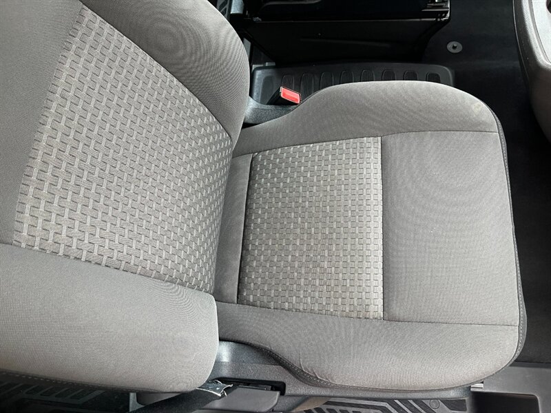 2022 Ford Transit 350 XLT * 15 Passenger - Photo 39 - St. George, UT 84770-2625