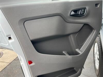 2022 Ford Transit 350 XLT * 15 Passenger - Photo 47 - St. George, UT 84770-2625