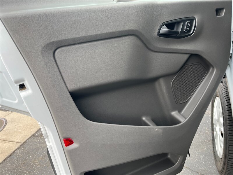 2022 Ford Transit 350 XLT * 15 Passenger - Photo 47 - St. George, UT 84770-2625