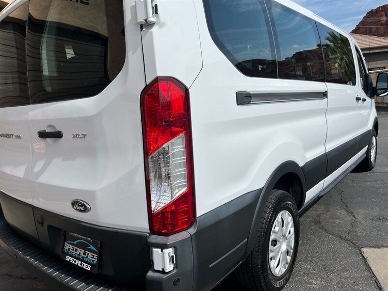 2022 Ford Transit 350 XLT * 15 Passenger - Photo 24 - St. George, UT 84770-2625