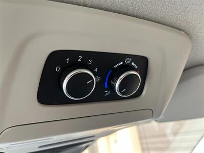 2022 Ford Transit 350 XLT * 15 Passenger - Photo 45 - St. George, UT 84770-2625