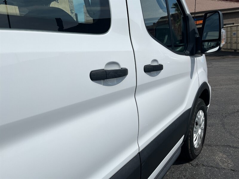 2022 Ford Transit 350 XLT * 15 Passenger - Photo 30 - St. George, UT 84770-2625