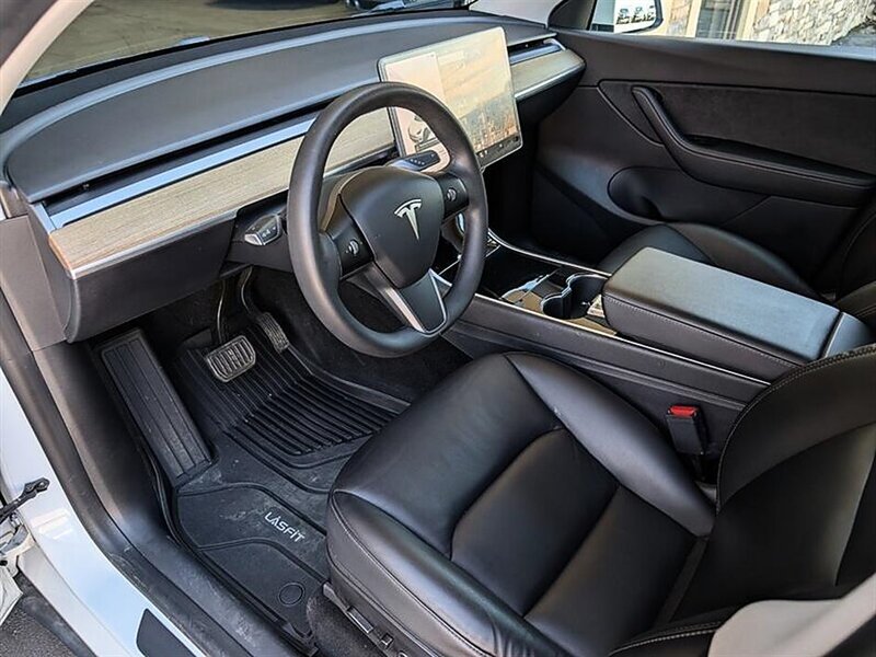 2021 Tesla Model Y Long Range FSD Capable - Photo 2 - Bountiful, UT 84010