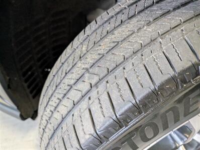 2025 Toyota Highlander Hybrid XLE   - Photo 16 - Bountiful, UT 84010