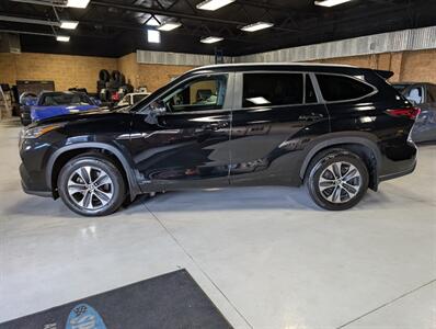 2025 Toyota Highlander Hybrid XLE   - Photo 7 - Bountiful, UT 84010