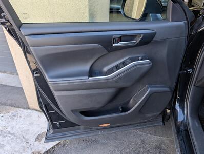 2025 Toyota Highlander Hybrid XLE   - Photo 18 - Bountiful, UT 84010