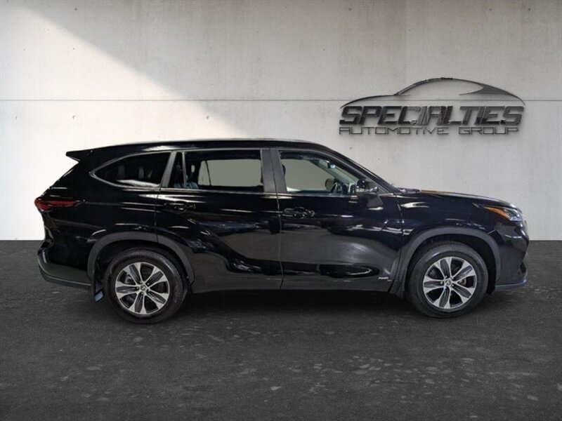 2025 Toyota Highlander Hybrid XLE - Photo 11 - Bountiful, UT 84010