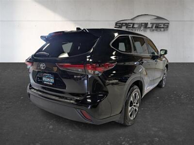 2025 Toyota Highlander Hybrid XLE   - Photo 10 - Bountiful, UT 84010