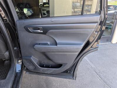 2025 Toyota Highlander Hybrid XLE   - Photo 30 - Bountiful, UT 84010