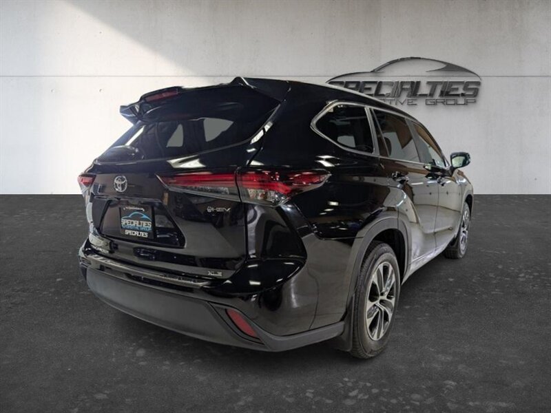 2025 Toyota Highlander Hybrid XLE - Photo 10 - Bountiful, UT 84010