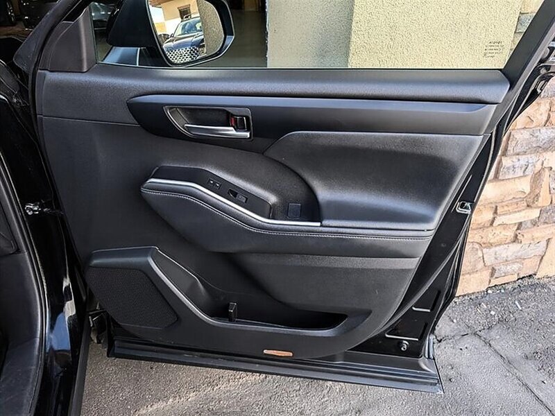 2025 Toyota Highlander Hybrid XLE - Photo 33 - Bountiful, UT 84010