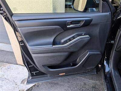 2025 Toyota Highlander Hybrid XLE   - Photo 18 - Bountiful, UT 84010