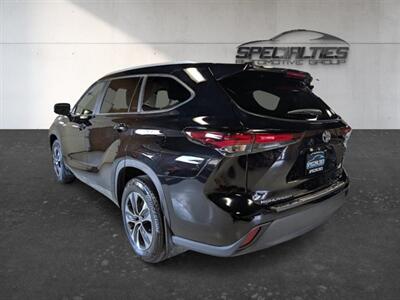 2025 Toyota Highlander Hybrid XLE   - Photo 8 - Bountiful, UT 84010