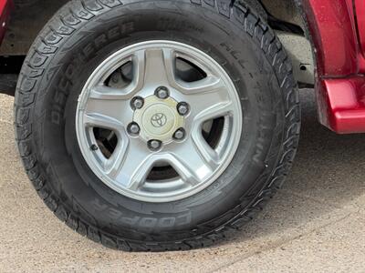 2002 Toyota 4Runner SR5   - Photo 35 - St. George, UT 84770-2625