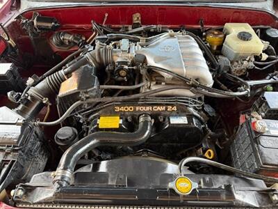 2002 Toyota 4Runner SR5   - Photo 4 - St. George, UT 84770-2625