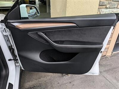 2023 Tesla Model Y Long Range   - Photo 28 - Bountiful, UT 84010