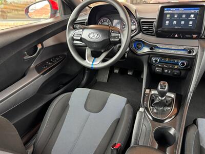 2020 Hyundai VELOSTER 2.0L  6 Speed Manual - Photo 17 - St. George, UT 84770-2625