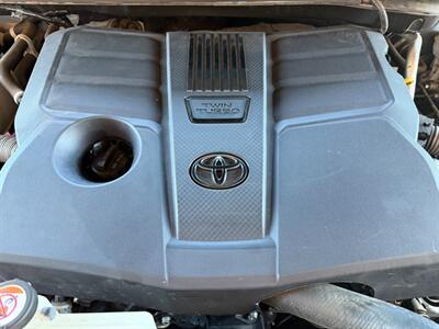 2022 Toyota Tundra Limited   - Photo 5 - St. George, UT 84770-2625