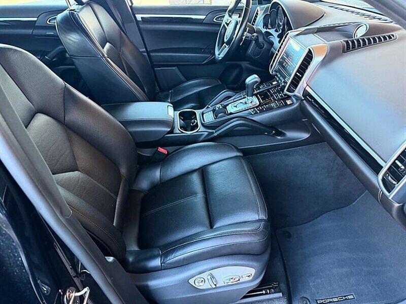 2018 Porsche Cayenne Platinum Edition - Photo 13 - Bountiful, UT 84010