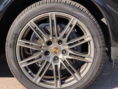 2018 Porsche Cayenne Platinum Edition   - Photo 37 - St. George, UT 84770-2625