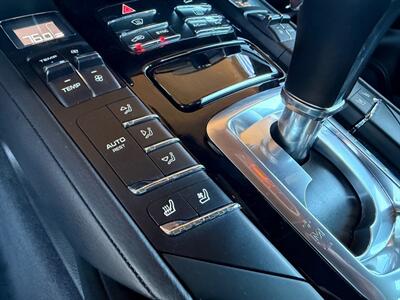 2018 Porsche Cayenne Platinum Edition   - Photo 38 - St. George, UT 84770-2625
