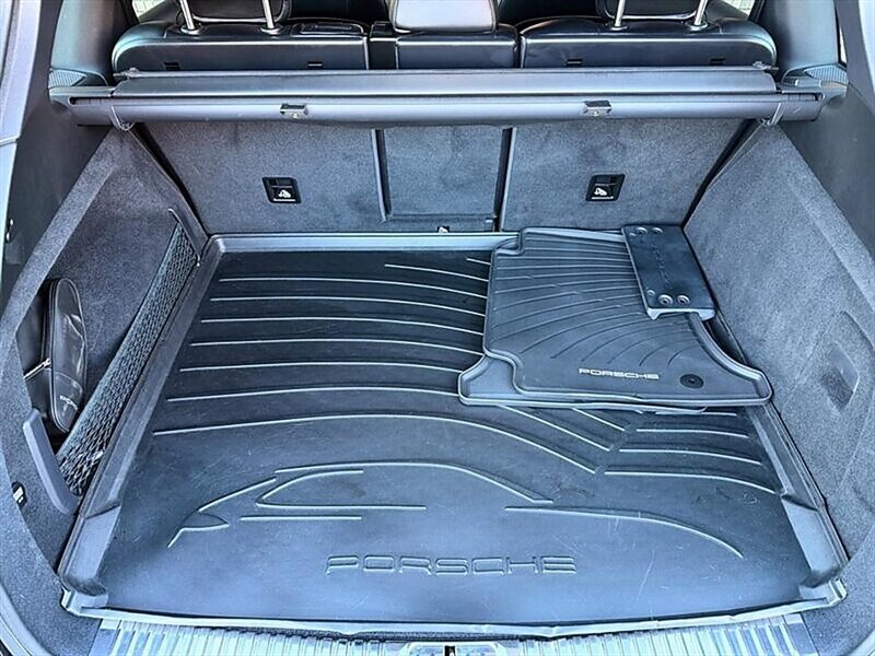 2018 Porsche Cayenne Platinum Edition - Photo 41 - Bountiful, UT 84010