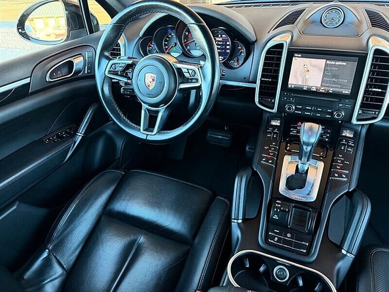 2018 Porsche Cayenne Platinum Edition - Photo 17 - Bountiful, UT 84010