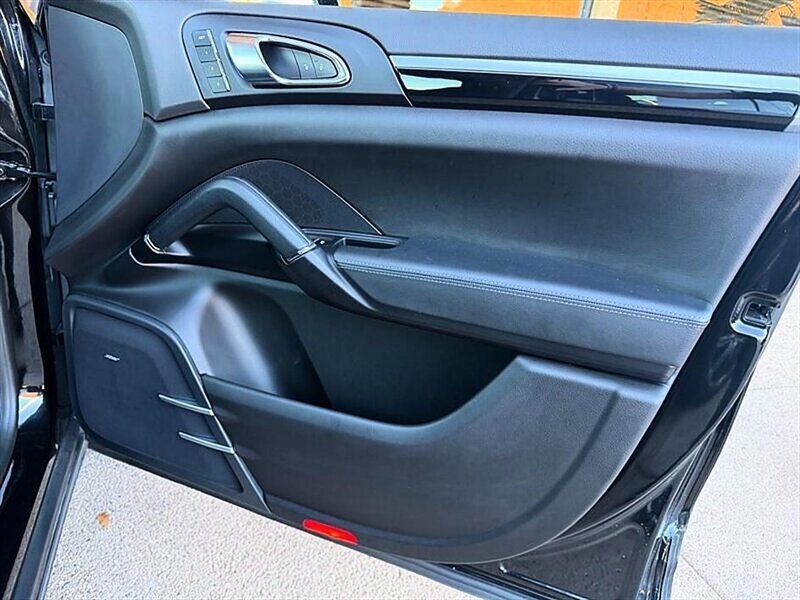2018 Porsche Cayenne Platinum Edition - Photo 51 - Bountiful, UT 84010