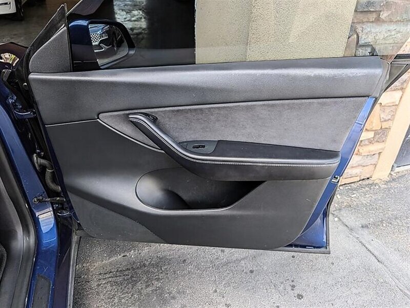 2021 Tesla Model Y Long Range 7-Passenger FSD Capable - Photo 31 - Bountiful, UT 84010