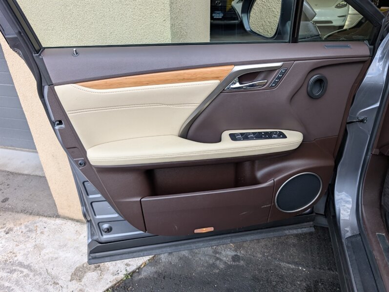 2019 Lexus RX 350L 7-Seater - Photo 18 - Bountiful, UT 84010