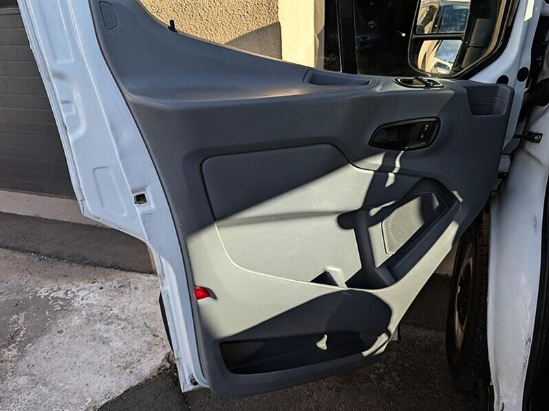 2018 Ford Transit 350 XL - Photo 18 - Bountiful, UT 84010