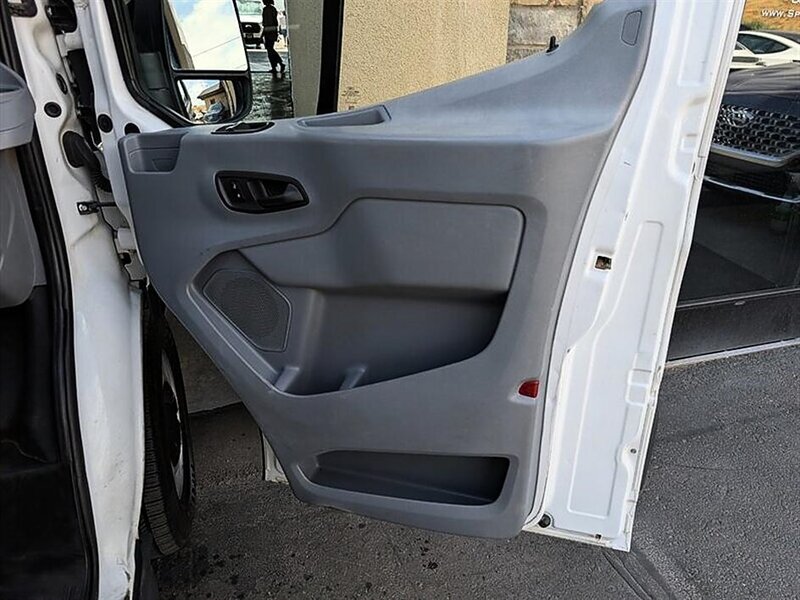 2018 Ford Transit 350 XL 12-Passenger - Photo 23 - Bountiful, UT 84010