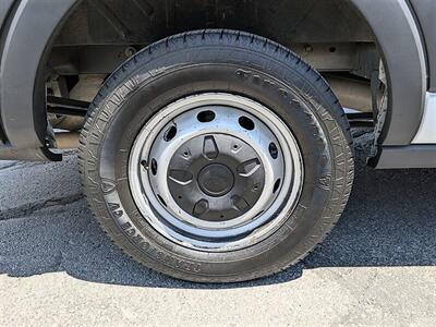 2018 Ford Transit 350 XL 12-Passenger - Photo 13 - Bountiful, UT 84010
