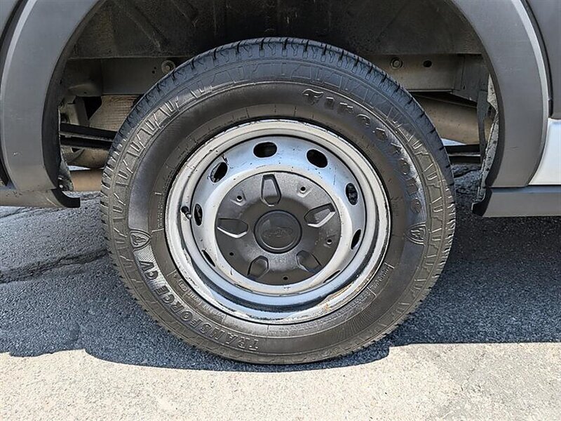 2018 Ford Transit 350 XL 12-Passenger - Photo 13 - Bountiful, UT 84010
