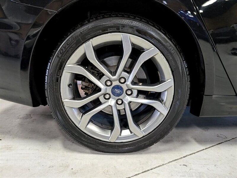 2019 Ford Fusion Hybrid Titanium   - Photo 10 - Bountiful, UT 84010