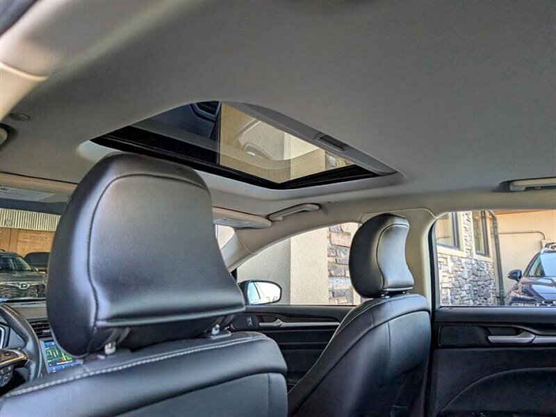 2019 Ford Fusion Hybrid Titanium   - Photo 19 - Bountiful, UT 84010