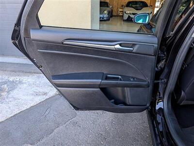2019 Ford Fusion Hybrid Titanium   - Photo 17 - Bountiful, UT 84010