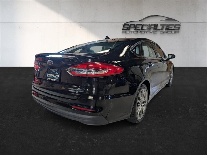 2019 Ford Fusion Hybrid Titanium   - Photo 7 - Bountiful, UT 84010