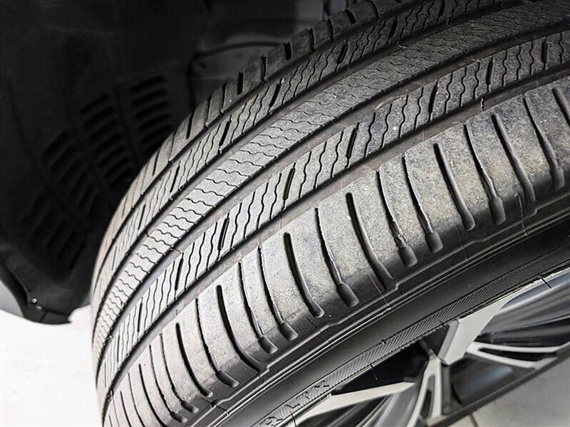 2021 Lexus RX450h AWD - Photo 16 - Bountiful, UT 84010